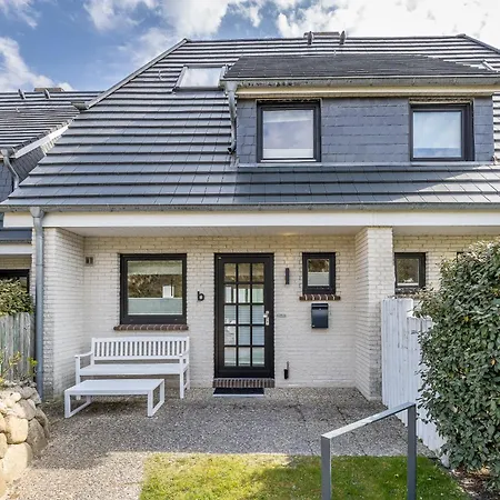 Holiday home Haus Wattsonne *
